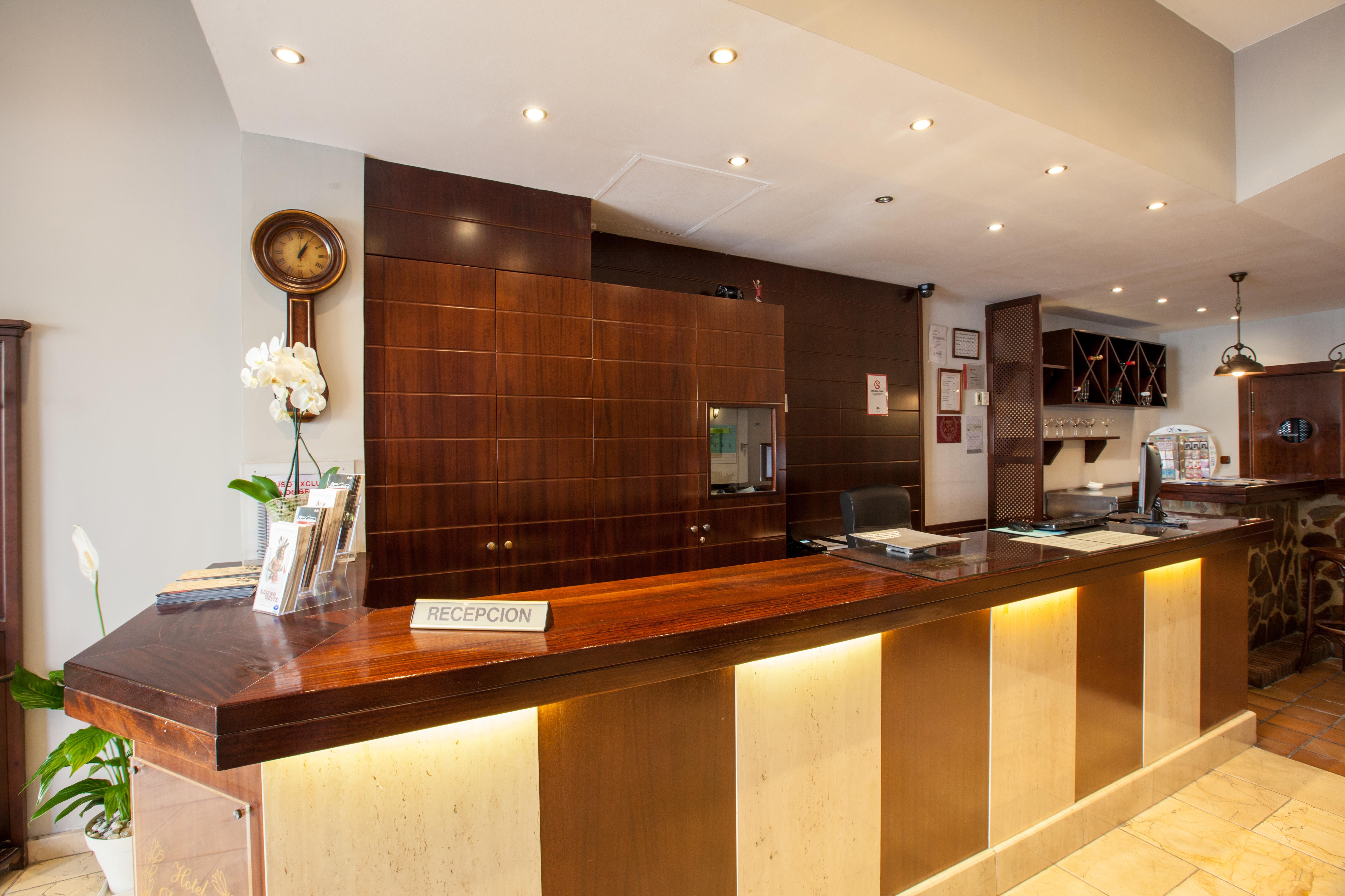 Hotel Don Paco Malaga Exterior photo