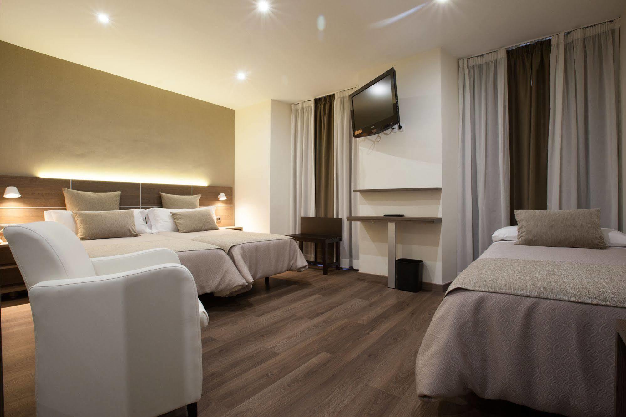 Hotel Don Paco Malaga Exterior photo